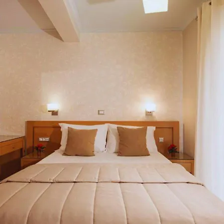 Plaza 3* Zakynthos Town