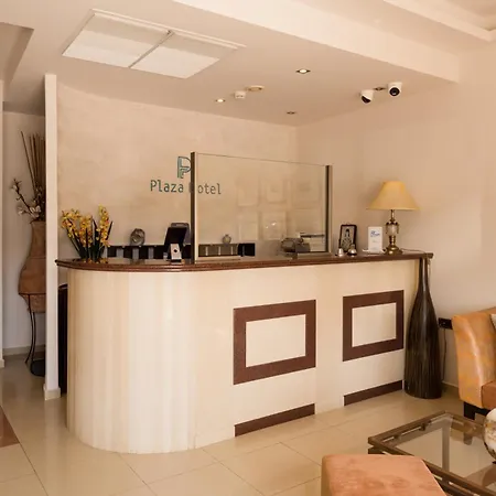 Hotel Plaza 3*