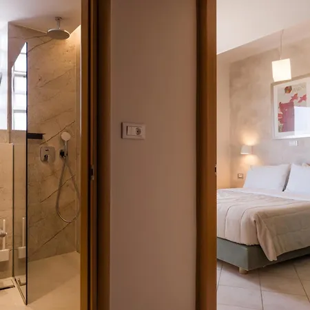 Plaza Hotel 3*