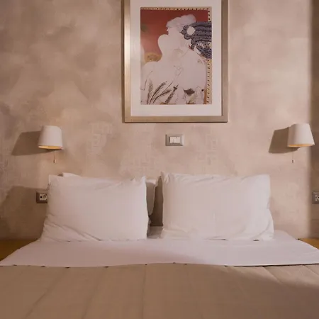 Plaza Hotel 3*